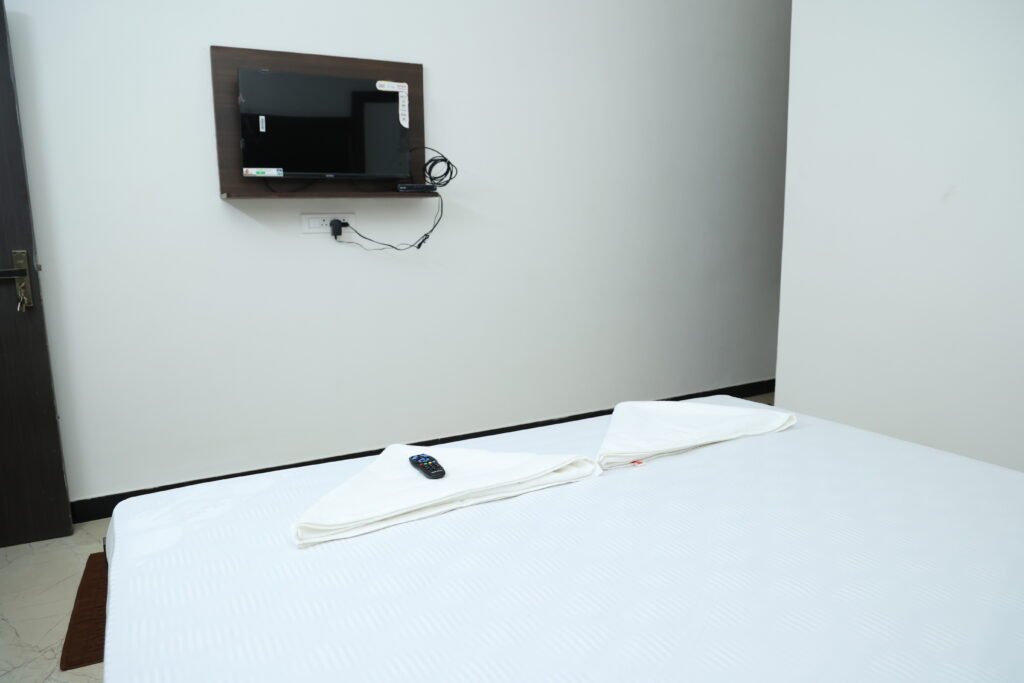 3rd floor AC double room interior vie